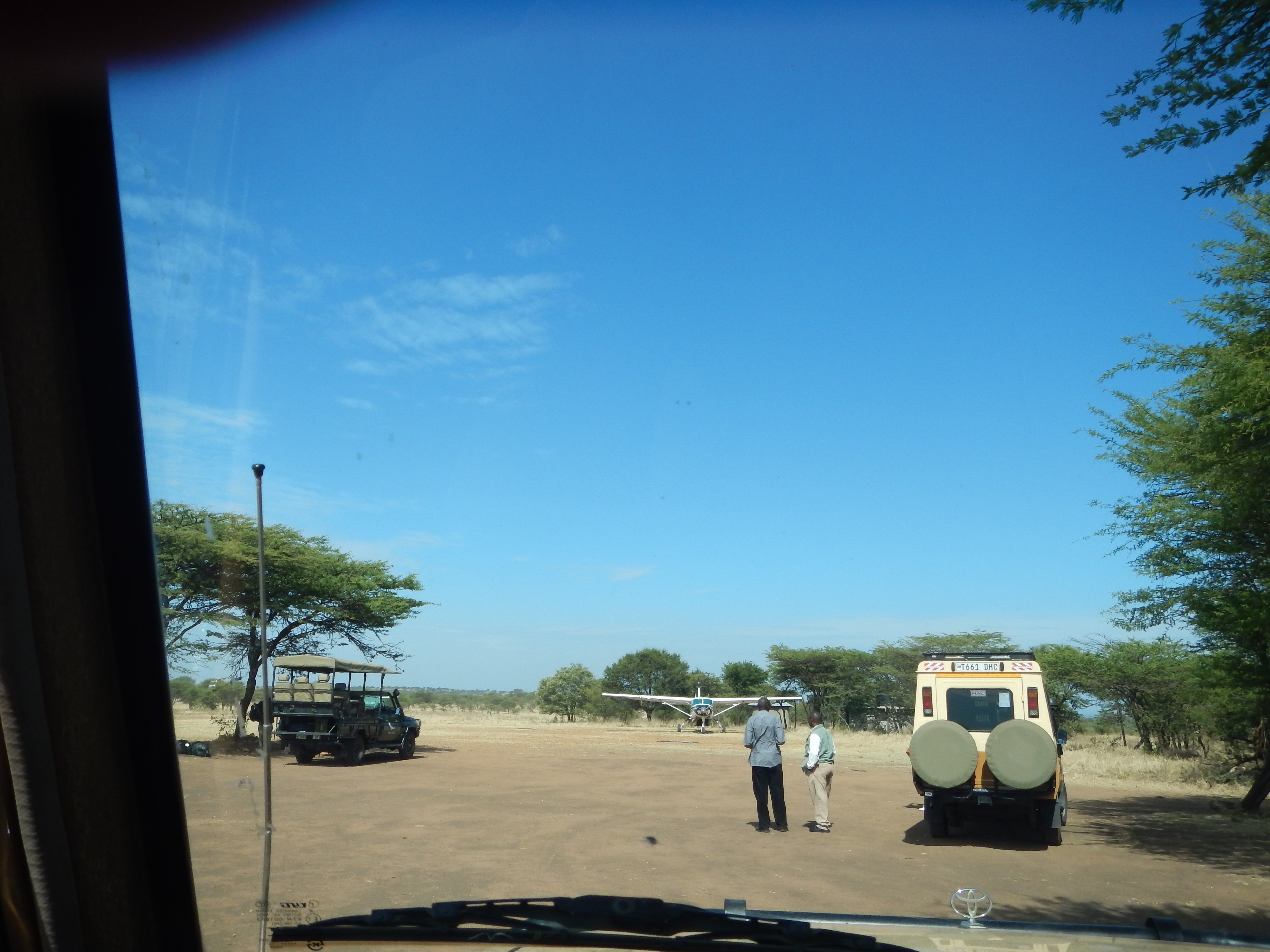 Arriving at the Lobo Airstrip