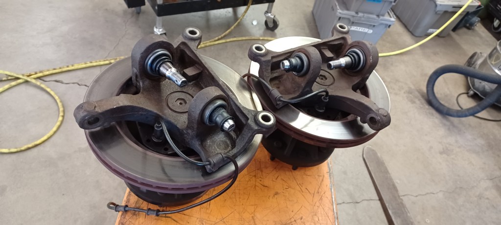 New ball joints, 2024